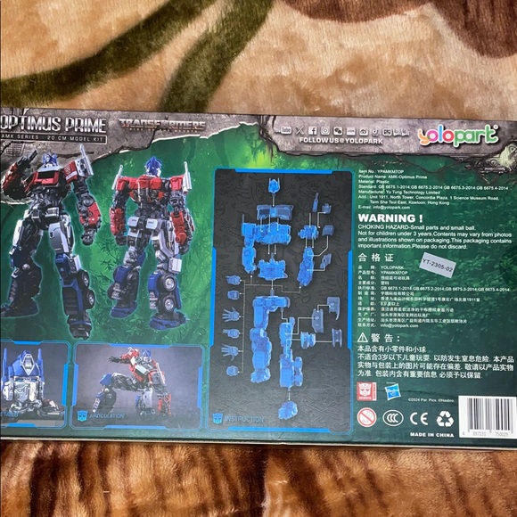 Transformers Optimus Prime Model Kit - Picture 4 of 7